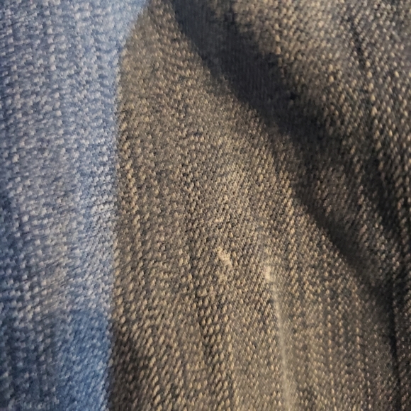 hollister jean. 26x31 - Picture 7 of 9